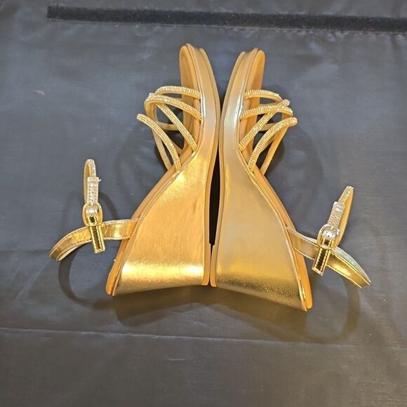 BRAND NEW ANDIAMO MULTI-STRAP RHINESTONE EMBELLISHMENTS OPEN-TOE WEDGE SANDAL - Picture 10 of 12